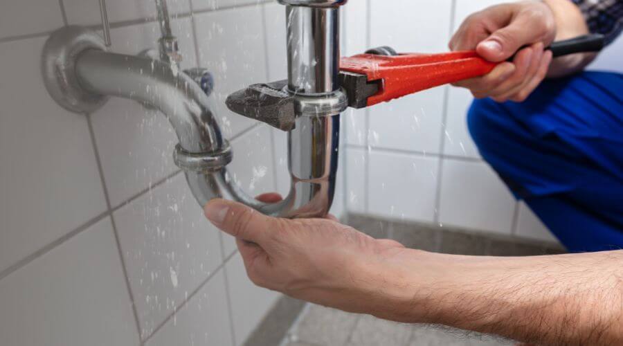 Expert burst pipe repair services in Brackenridge, PA